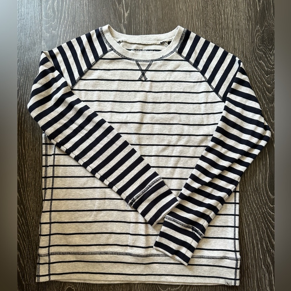 Eddie Bauer women’s lightweight sweatshirt